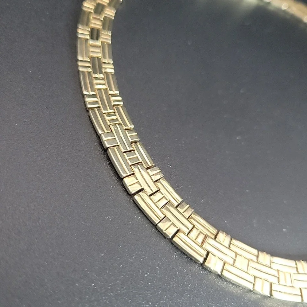 Vintage Crown Trifari Gold Brick Link Choker Necklace 15‎ Inch Old Money